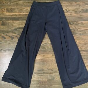 Navy Blue Lululemon wide leg trouser pant (Sz 4)